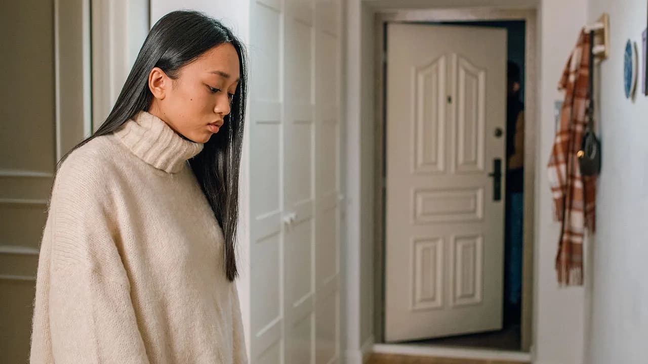 Woman Kicks Sister Out Of Her Home After Finding Out She Was Doing Much More Than Just Watering Her Flowers