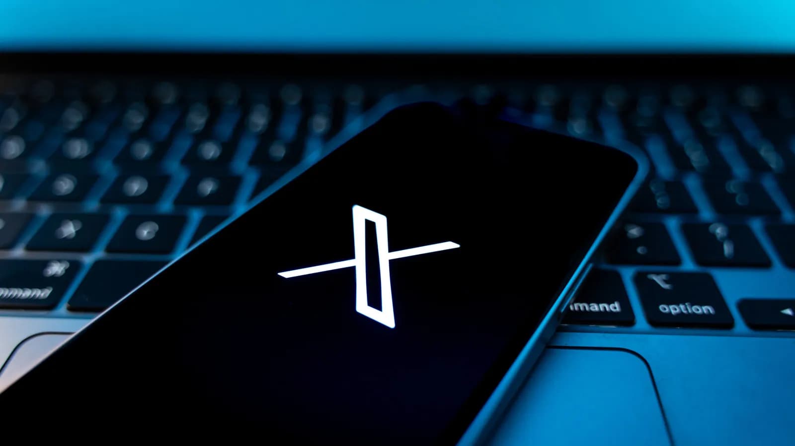 X now tells users when local laws have reduced their posts