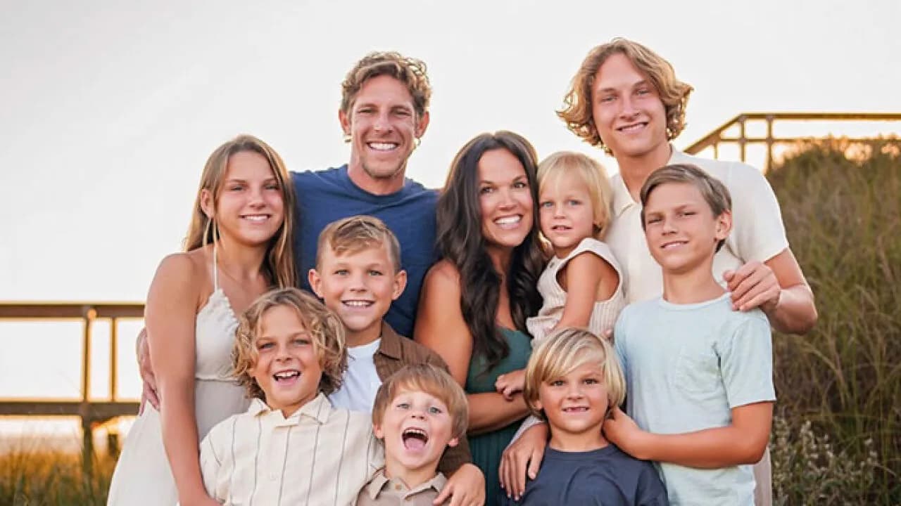 ‘American Family Road Trip’ Parents Face Renewed Scrutiny After A Disturbing Video Of Dad And Son Emerges: “So Tragic”