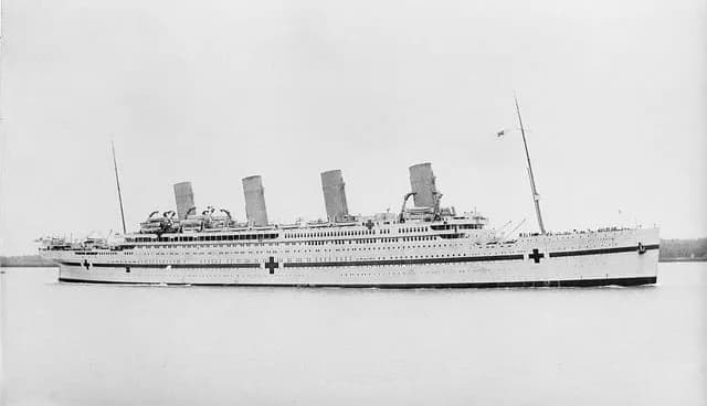 TIL that the HMHS Britannic could survive with six of its watertight compartments flooded, unlike the RMS Titanicās four. And the damage done by the naval mine in 1916 was limited. However, the Britan