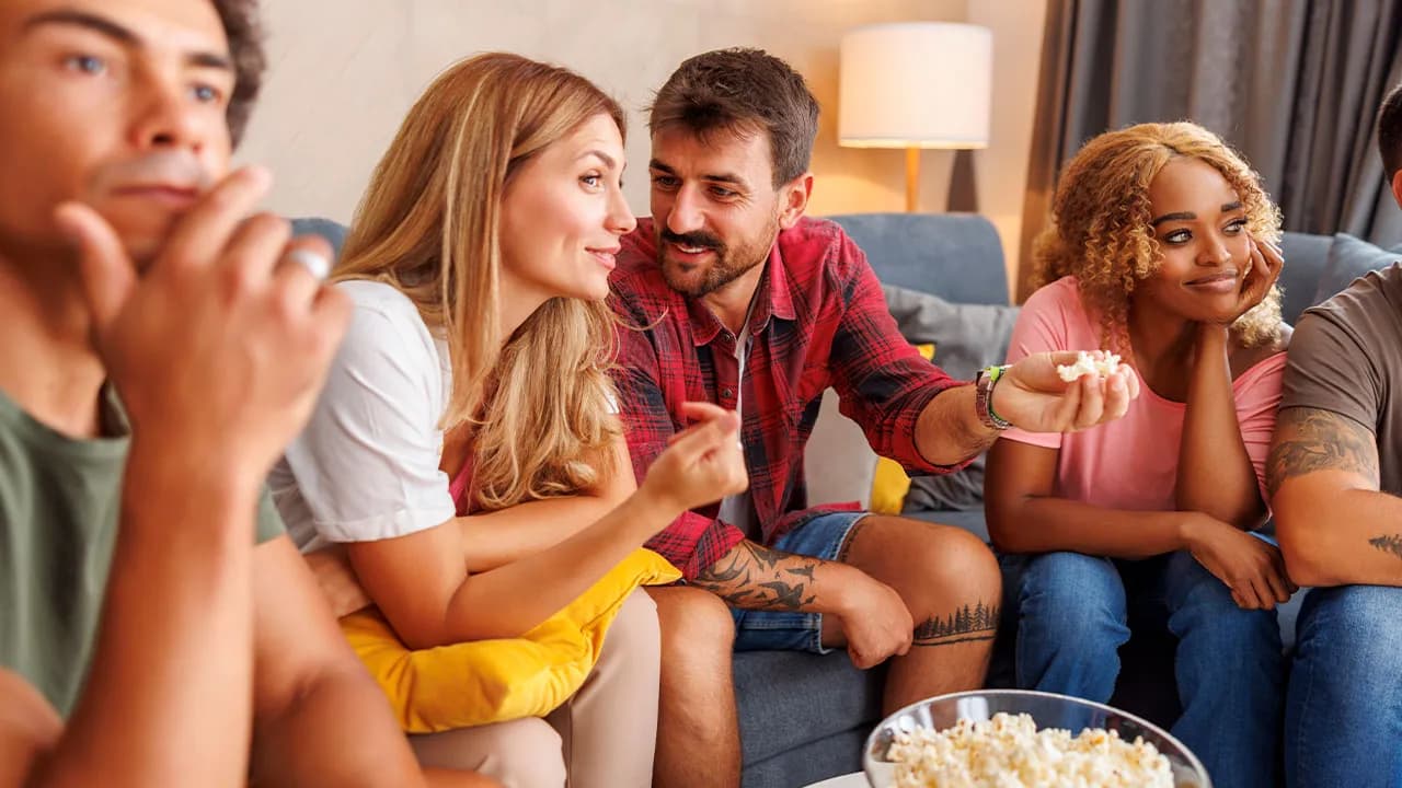 Guy Turns Neighbor’s Free Movie Night Into His Own $5 Side Hustle, Gets The Whole Thing Canceled