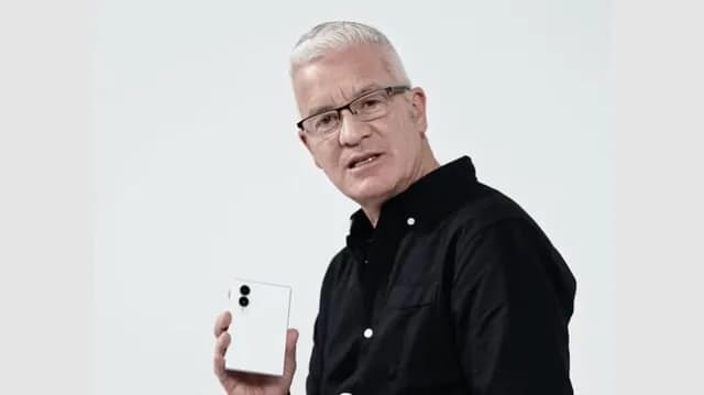 Samsung Finds Another Guy Named Tim Cook To Promote Galaxy Z Fold 8