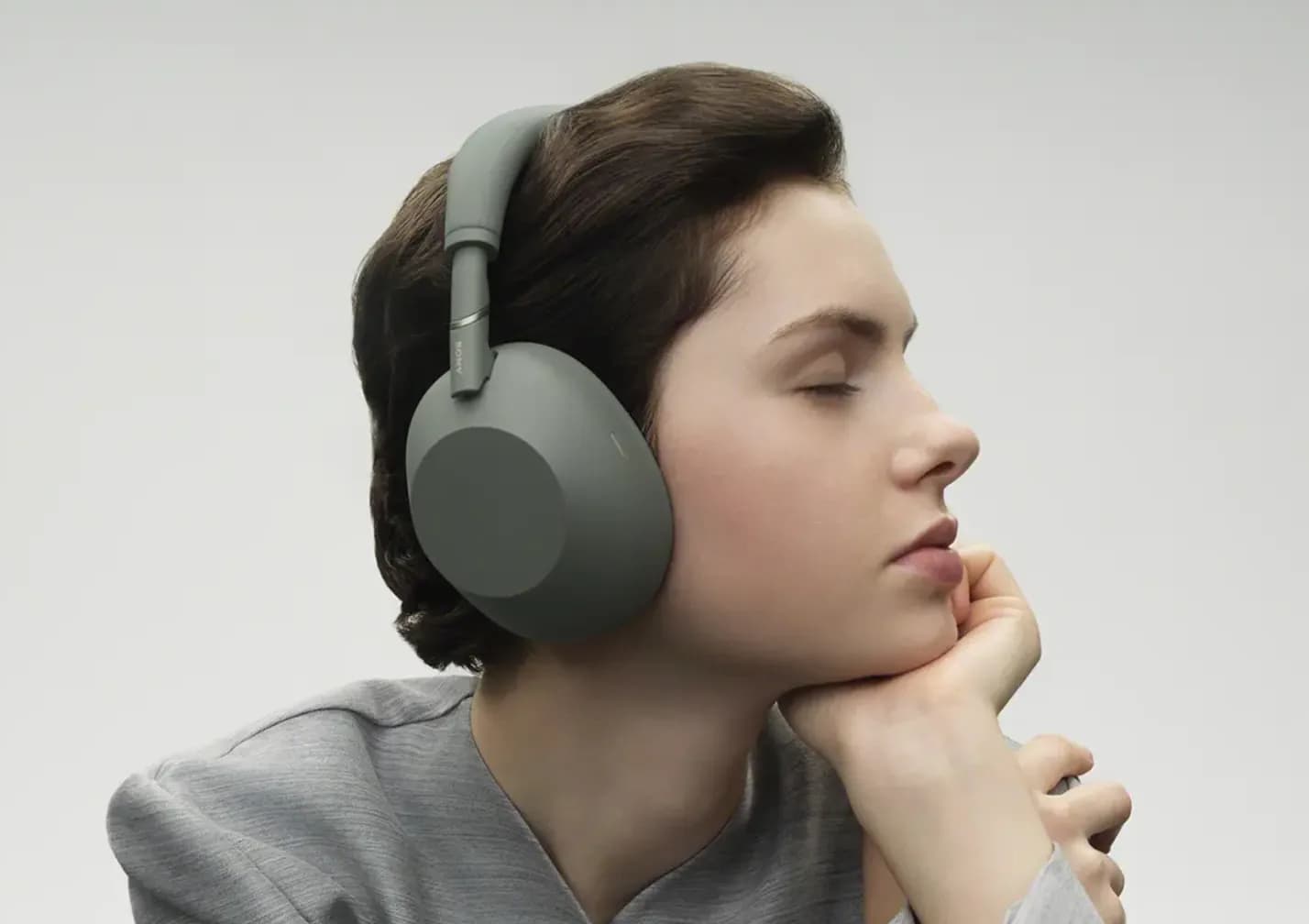 Best headphone deal: Sony WH-1000XM6 Olive Gray is $60 off
