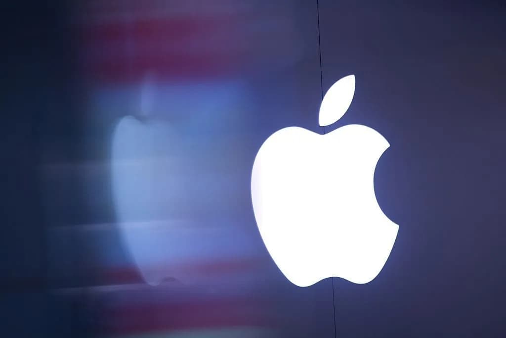Apple Upgrade iPhones lock you into the big three providers