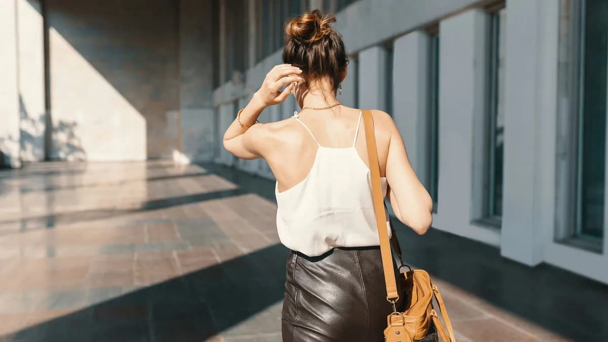 25 Bizarre Things Women Found Out Others Actually Go Through Too