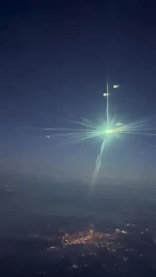 A meteor seen from a plane