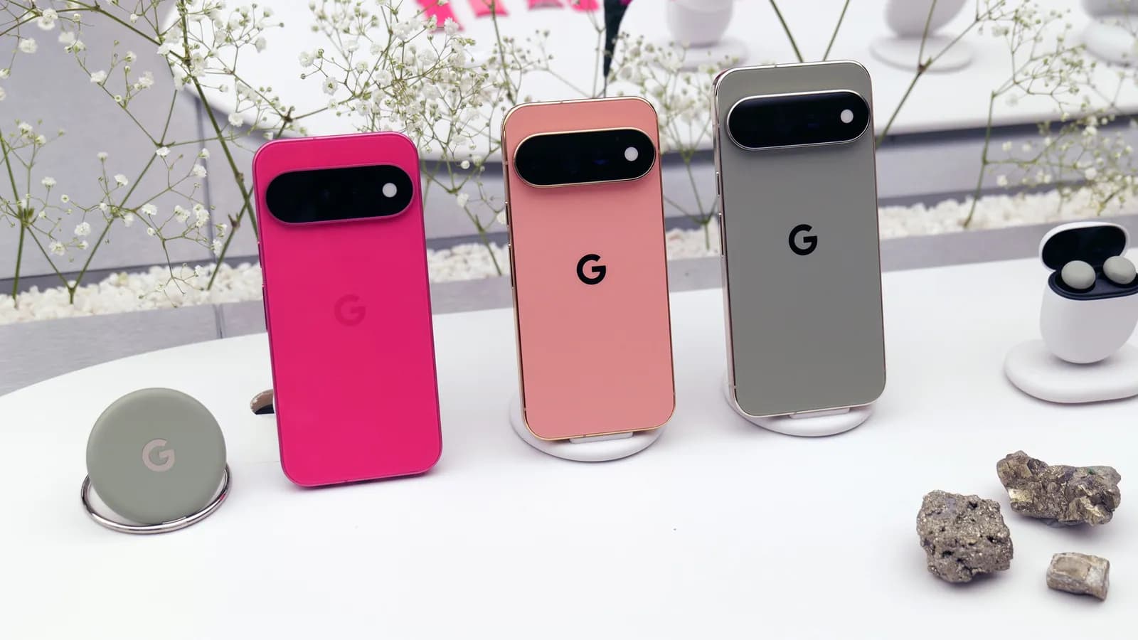 Pixel 11 vs Pixel 11 Pro: What do you get for the extra money? - Engadget