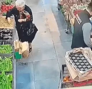 This old lady and the supermarket employee have gotten into the habit of staging fake robbery duels every time they see each other