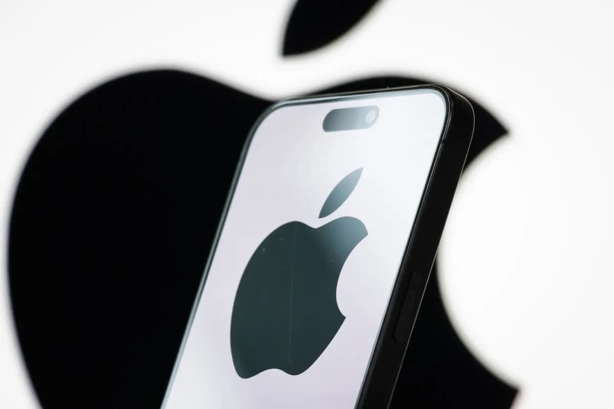 Apple in talks to pay publishers to provide Siri with current news: report | TechCrunch