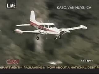 Pilot masterfully lands faulty plane
