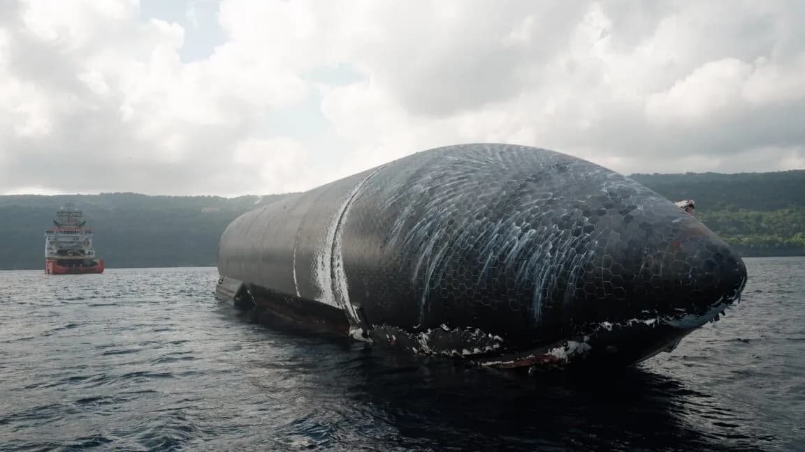 Against all odds, SpaceX finally tugs Starship into port after 24 days at sea