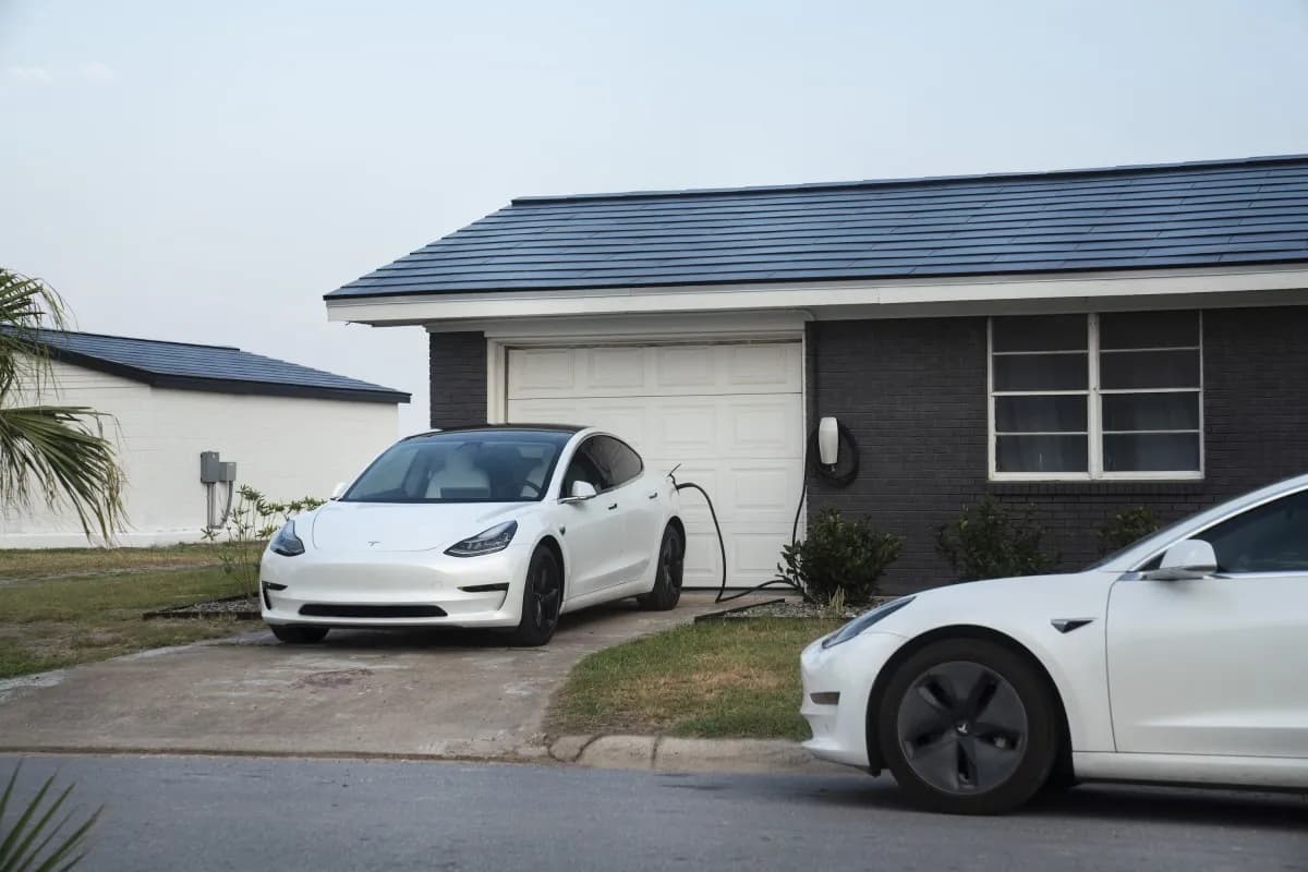Tesla’s solar roof is dead. Here’s what went wrong | TechCrunch