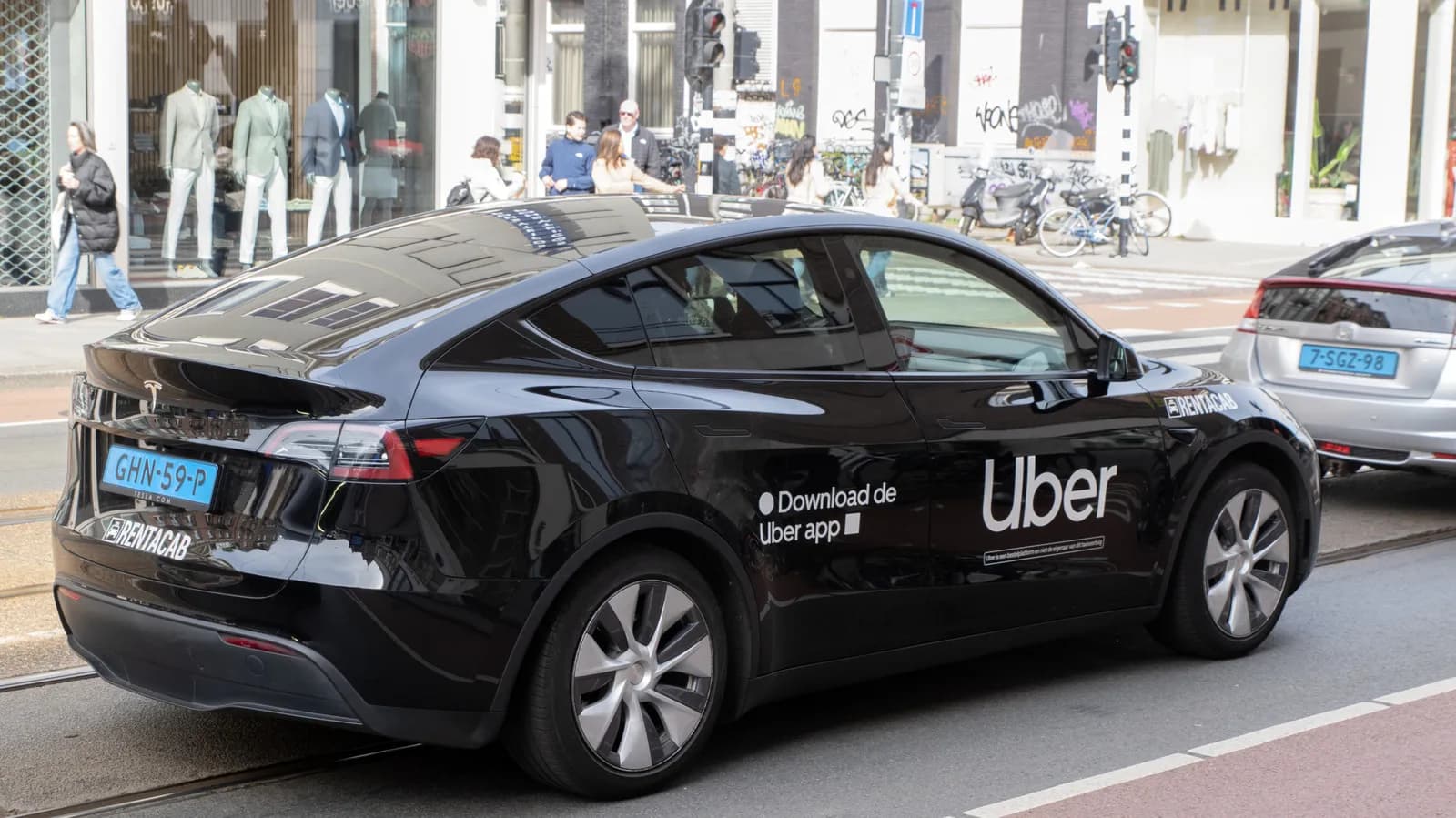 Uber hit with a nearly $1 billion fine for automatically deactivating drivers in Europe - Engadget