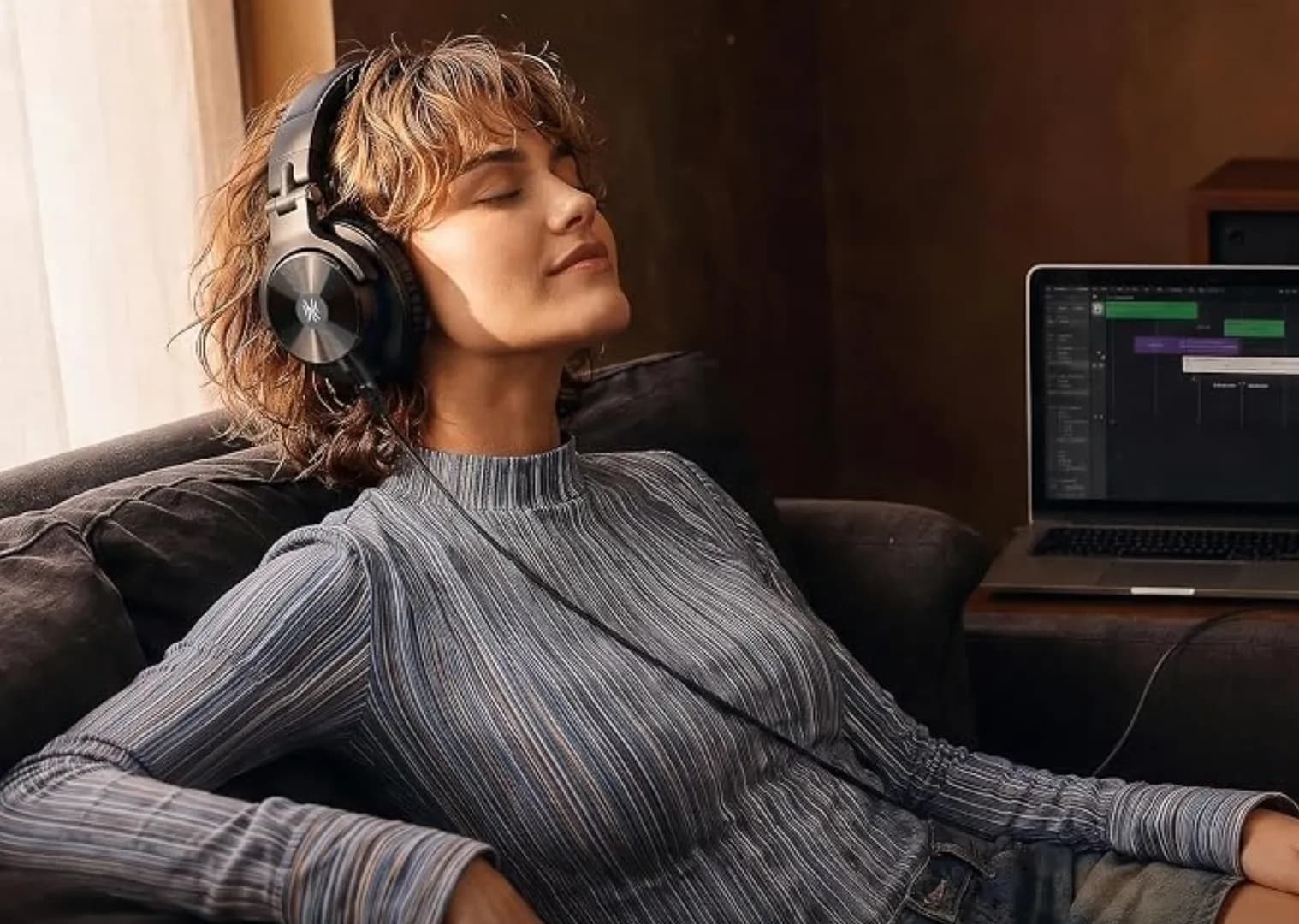 OneOdio A70 Gen 2 headphones: Hi-Res audio and 72-hour battery life for $59.99