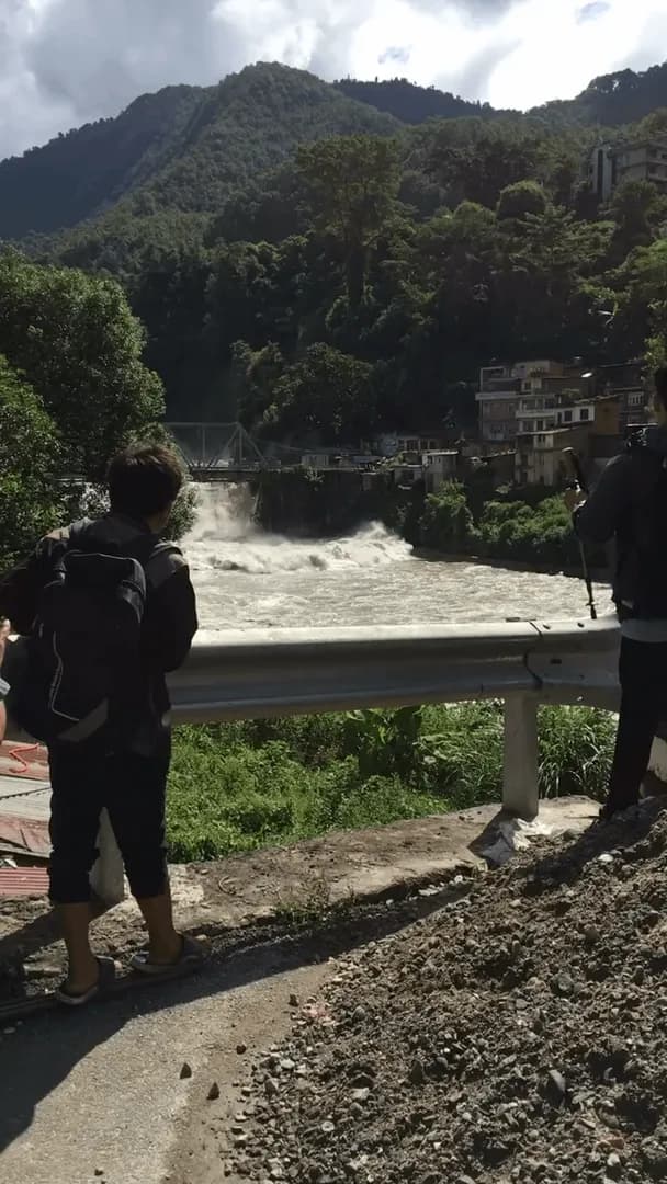 Flooding Town ... Took out the bridge in seconds