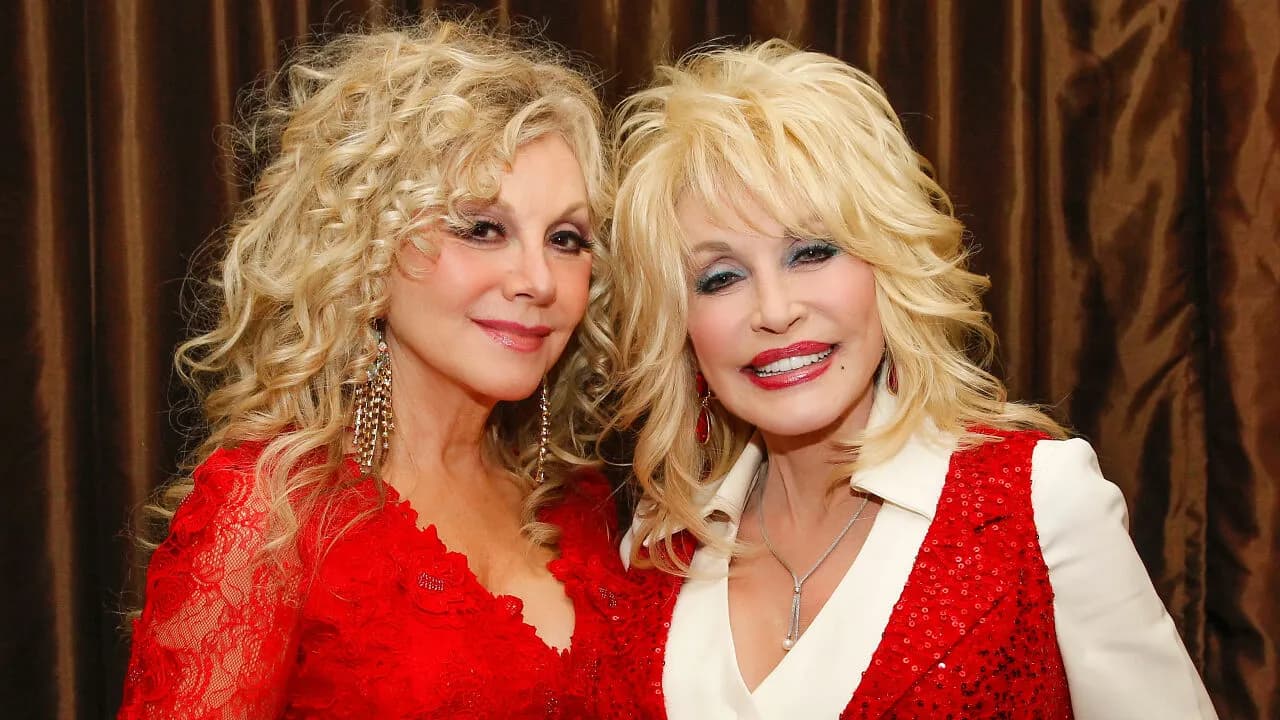 Dolly Parton’s Sister Reveals The Selfless Offer The Late Legend Made To Doctors During Her Devastating Cancer Battle
