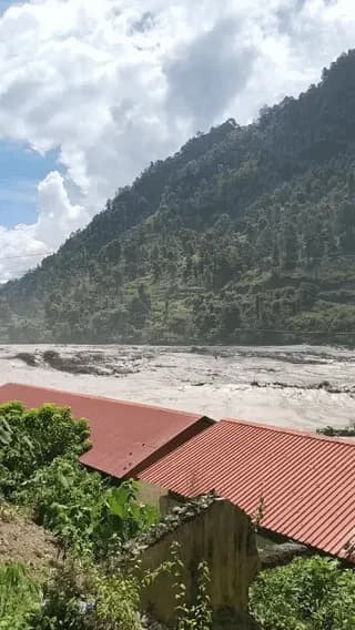 Nepal Flashflood moving boulders
