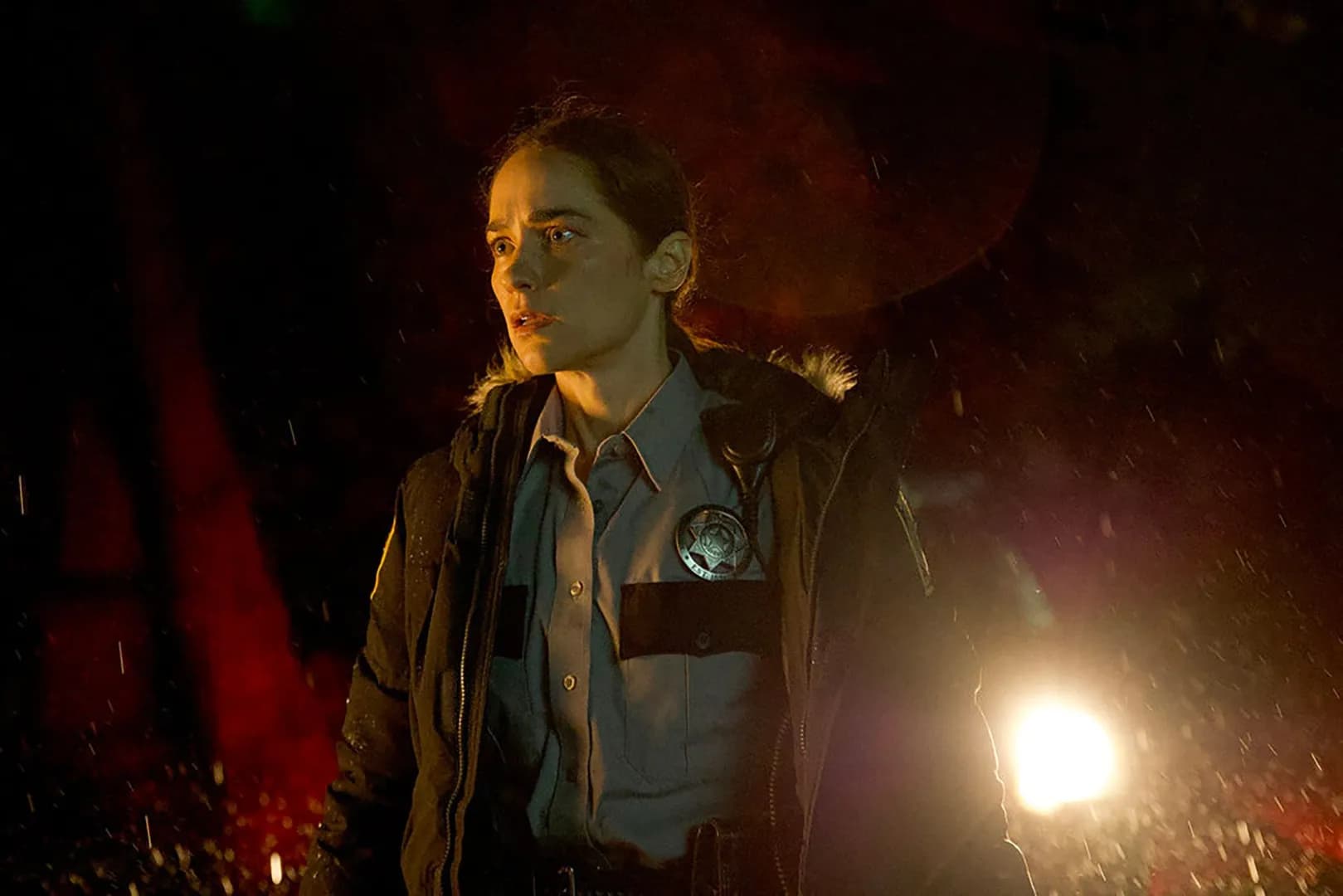 Netflix's New 10-Part Mystery Thriller Is a Perfect Weekend Binge From Start to Finish