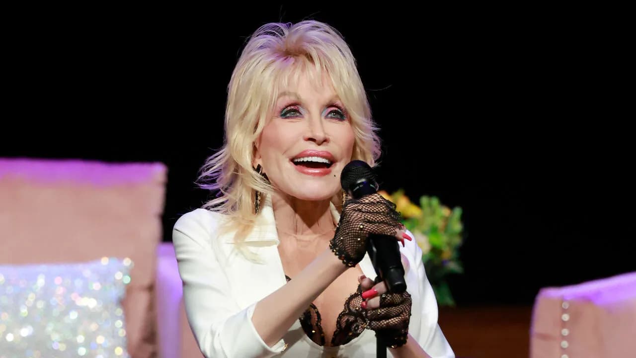 Someone Disrespected Dolly Parton In A Major Way Just Days After Her Passing, And Fans Are Furious