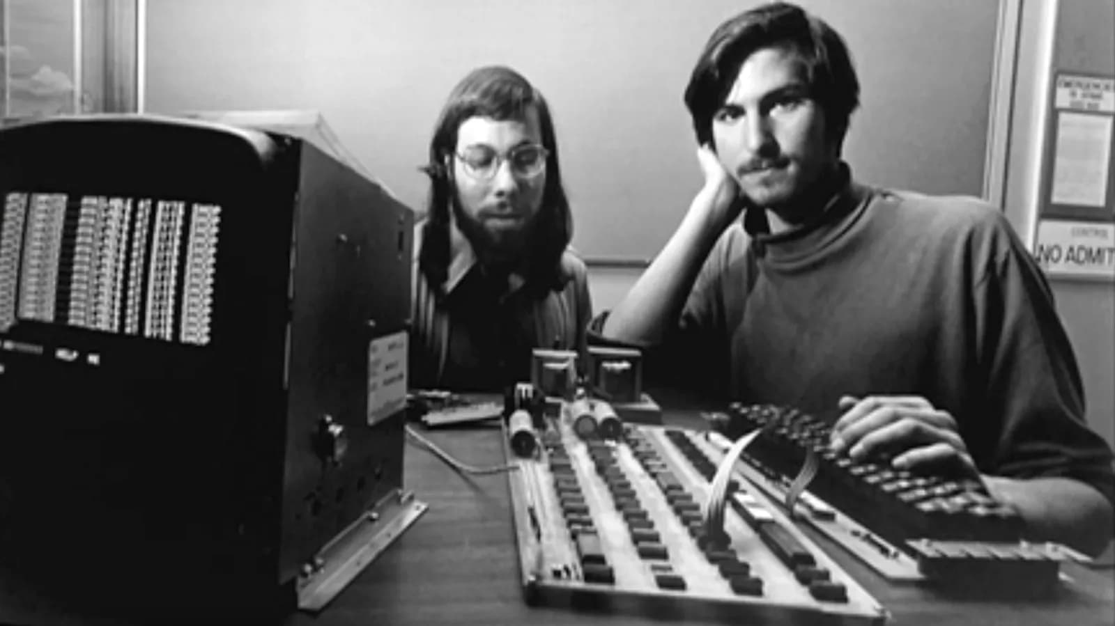 Rare, working Apple I computer heads to auction - Engadget