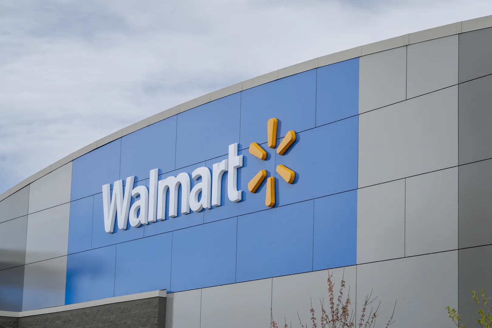 The internet reacts to Walmart's 'AI slop' sign
