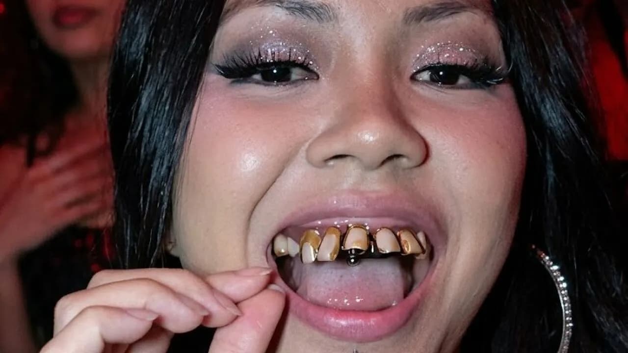 Woman Becomes Internet Hero With Clever Way To Avoid "Being Bothered By Men" At The Club