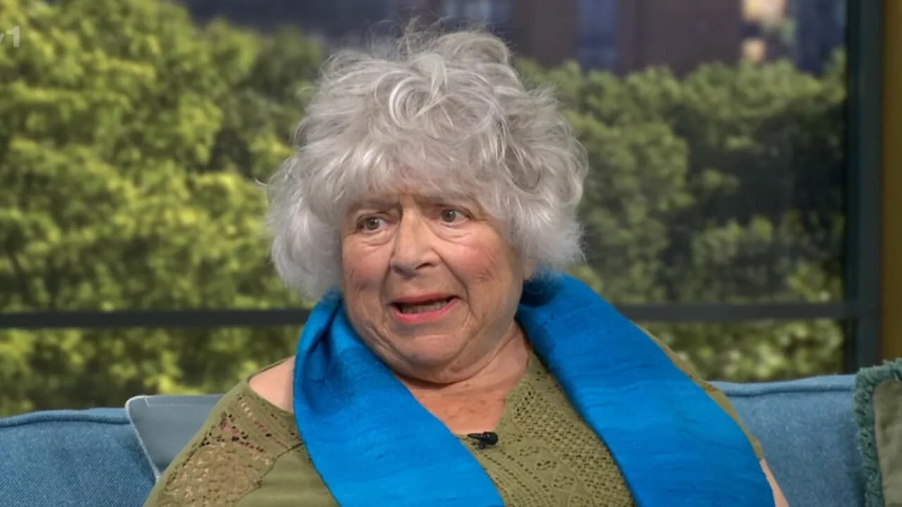 Major Backlash After TV Network Cuts âHarry Potterâ Starâs Appalling Remark About Hostâs Skin