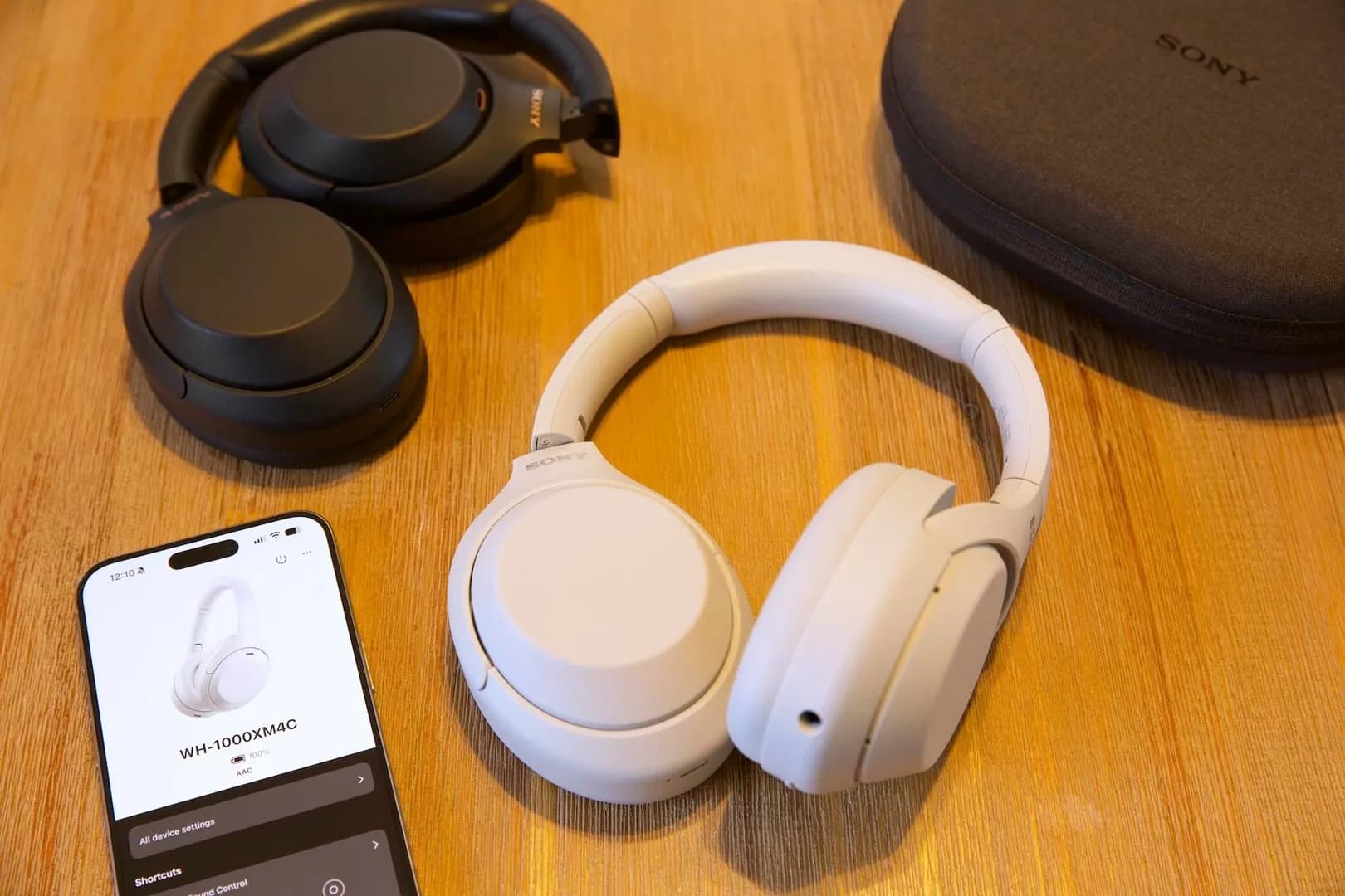 Sony brings back its fan-favorite headphones, the XM4