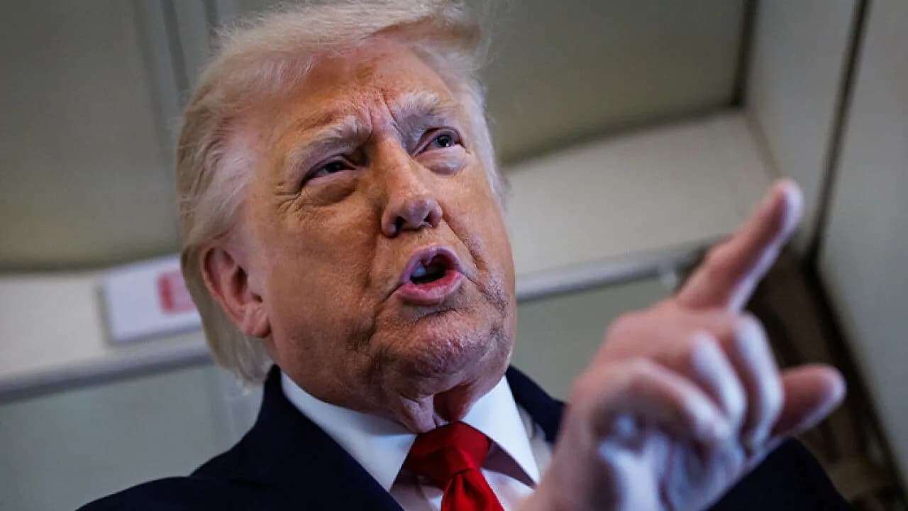 Lip Reader Reveals Donald Trump’s Brutal Words To Marine One Pilots In Heated Exchange That’s Caused A Stir