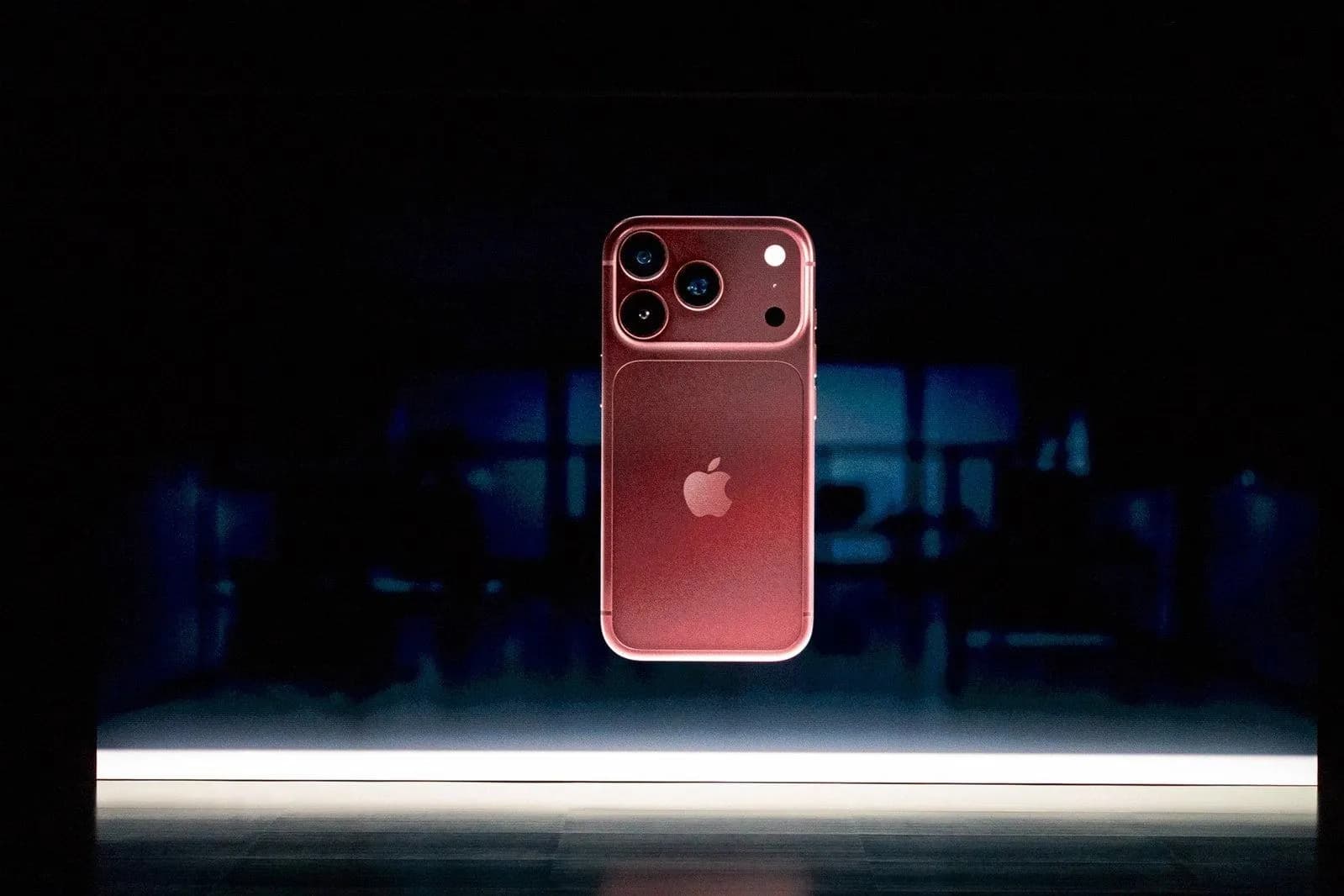 Apple’s iPhone 18 Pro has a dynamic-aperture main camera