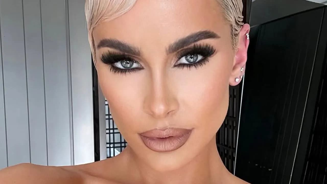 Model Lists 117 Reasons She Doesn’t Want Kids, And The Internet Is Absolutely Not Having It