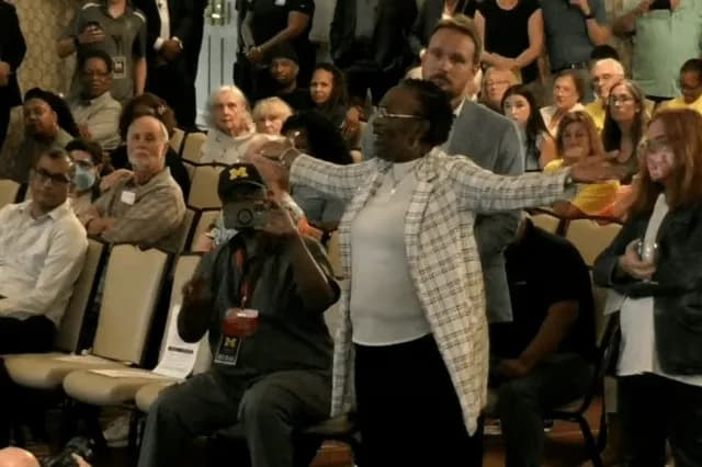 ‘We Did Not Invite You.’ Citizens Rage at Town Hall Over Proposed Nuclear AI Data Center / The University of Michigan is partnering with Los Alamos National Labs to build a massive data center in a sm
