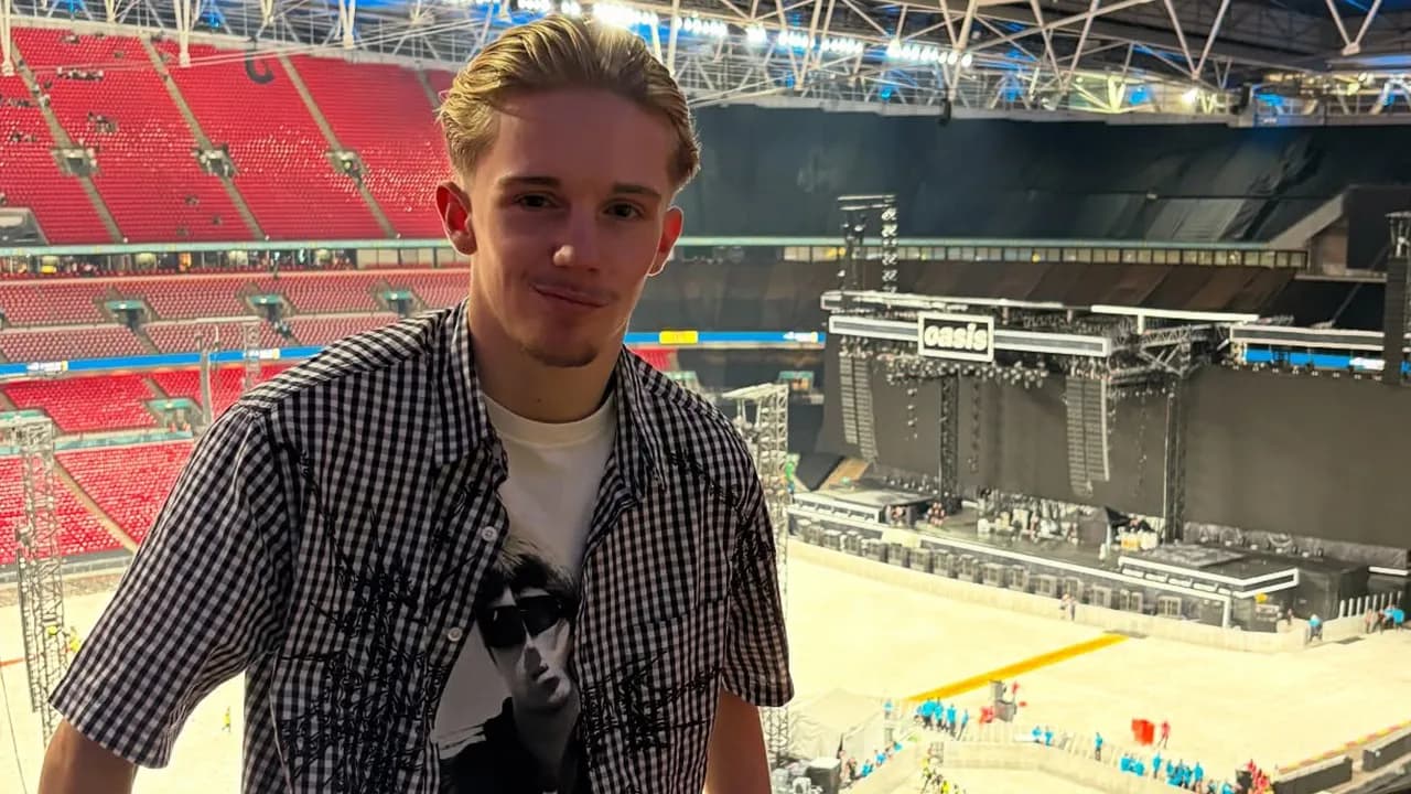 Teen's 'Innocent' Vaping Habit Spirals Into 1,200 Puffs A Day, A Health Scare Finally Makes Him Quit