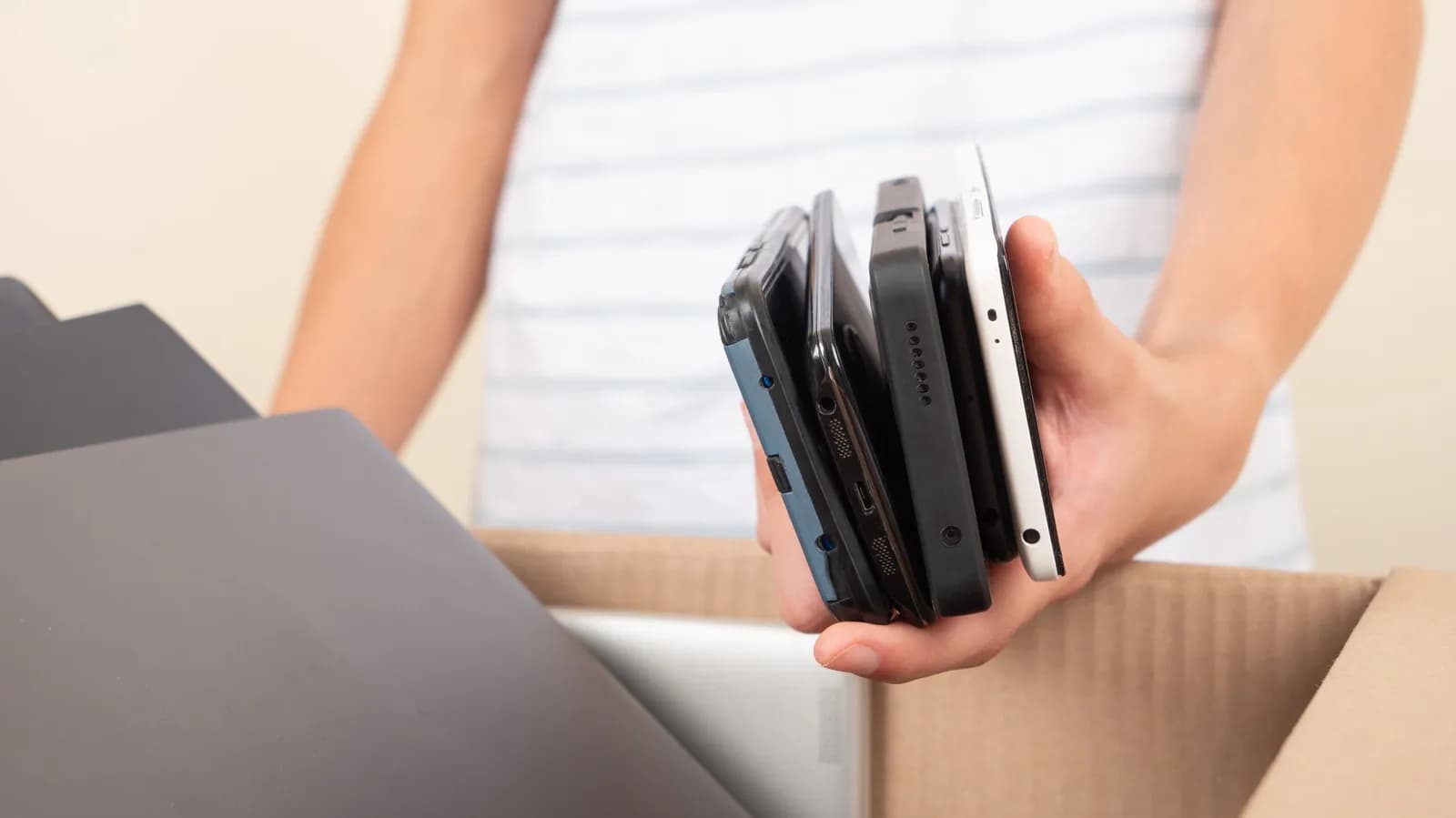 Refurbished vs. pre-owned phones: What
