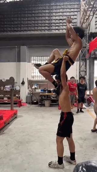 Lion Dance trainees with absolutely impressive spatial awareness and muscle memory!
