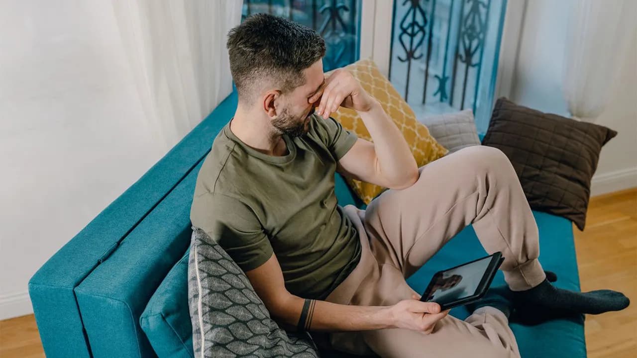 Man Finds Out His Wife Was Cheating When The Police Come To Rule Him Out As A Suspect In A Crime