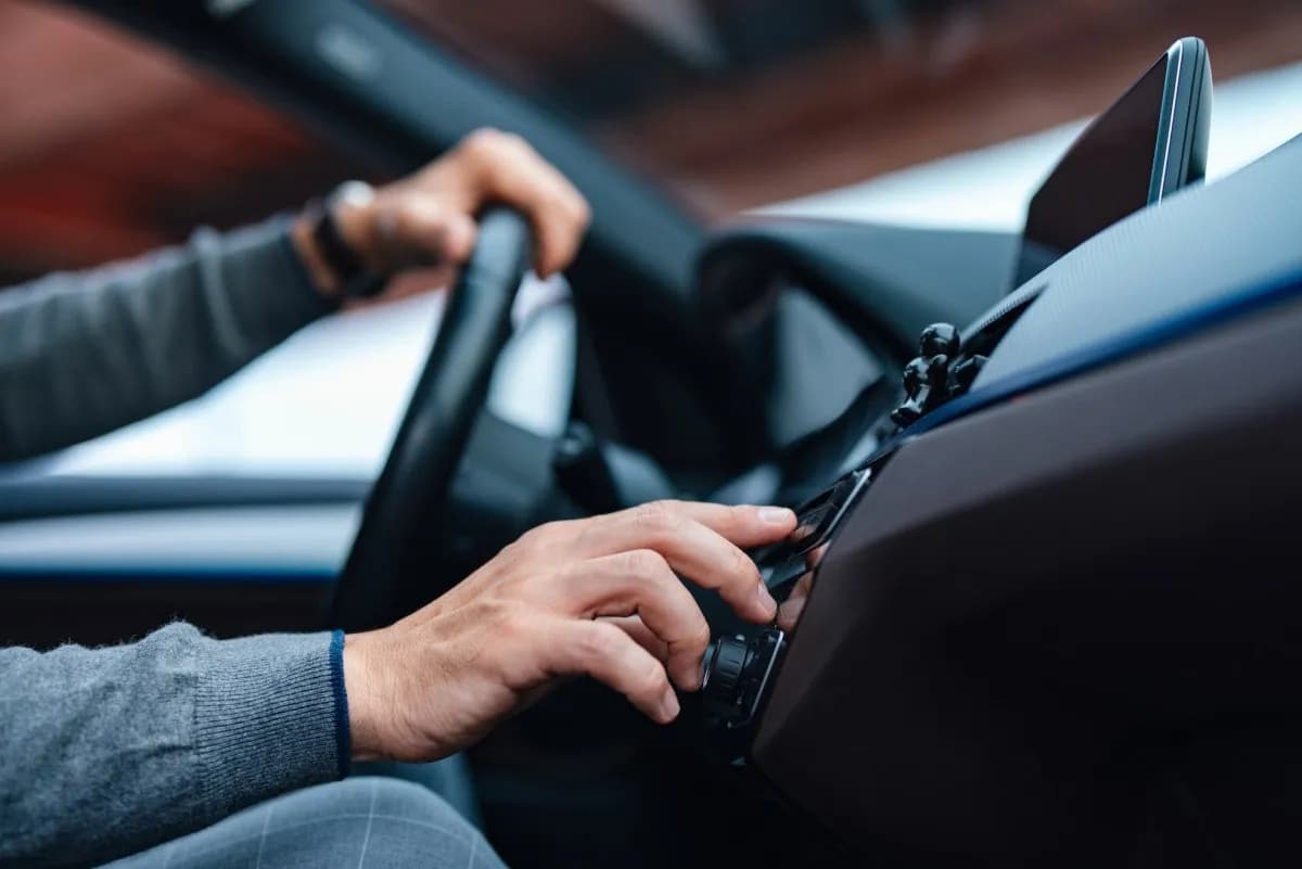US automakers could soon be forced to include AM radio for free | TechCrunch