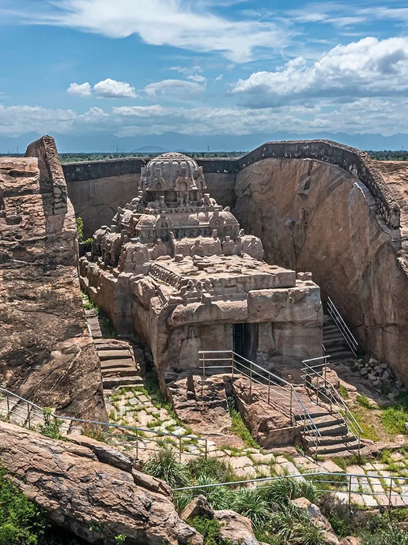 Vettuvan Koil,a 8th century unfinished temple thought to be commissioned by king Parantaka Nedunjadaiya was a competition to famous Kailasha temple being constructed by rival kingdom.