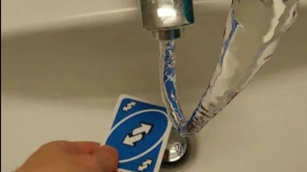 89 Pics That Might Make You Stop Scrolling Just To Figure Out Whatâs Going On