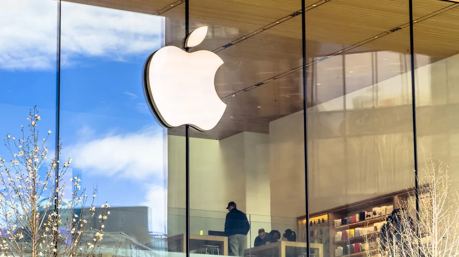Apple home hub device built around Siri AI may be almost ready - Engadget